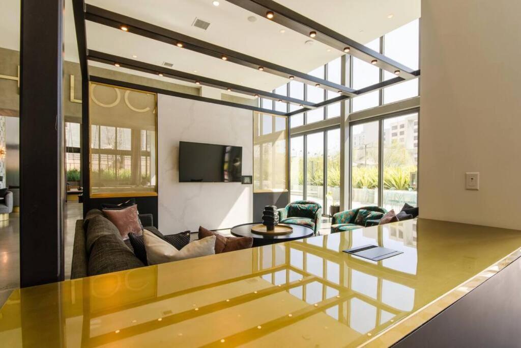 Cripto Arena In 5 Min Sleeps 9 Three Bedrooms
